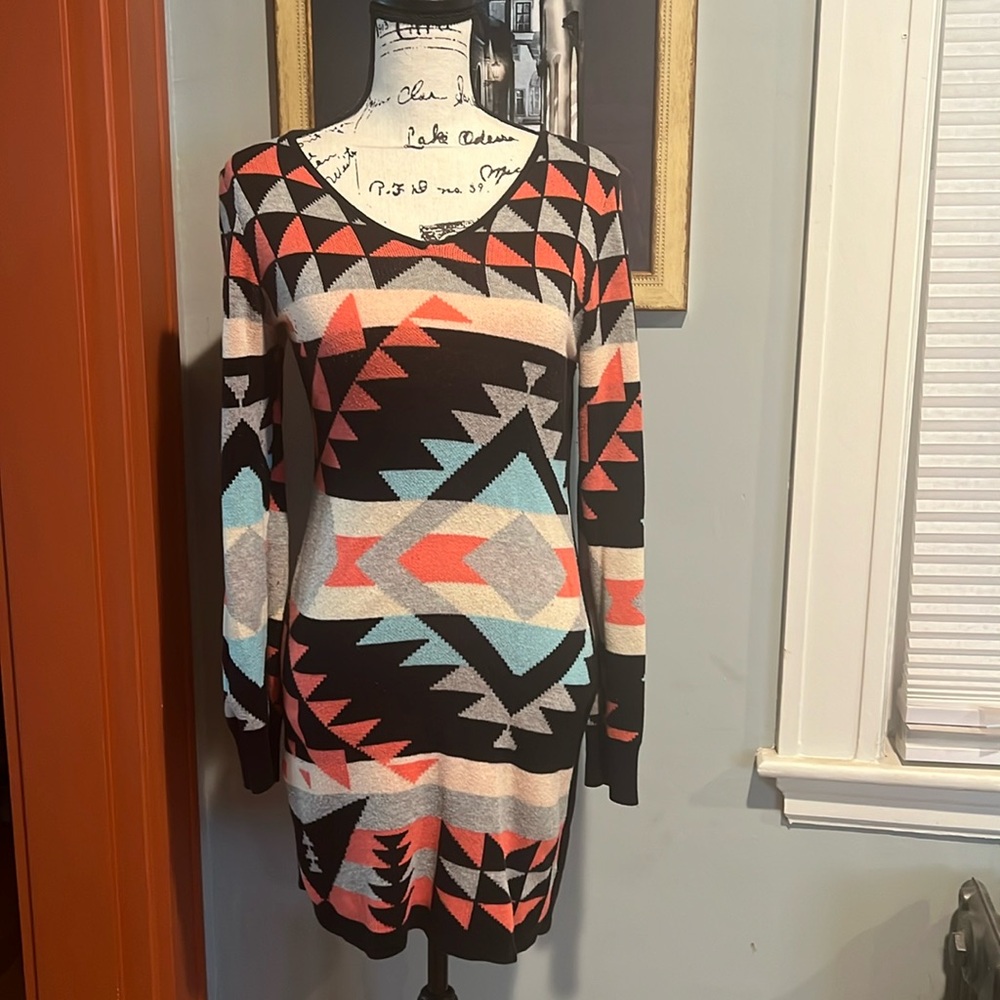 Pink Rose Aztec-Print Body-Con Sweater Dress (M)